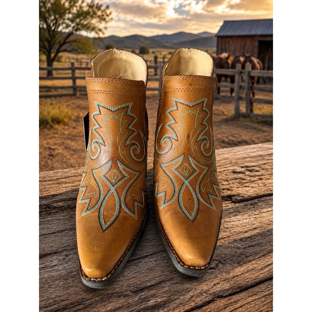 CRUSH™ BY DURANGO® Womens Brown Western Embroidered Booties Sz 8.5M DRD0401